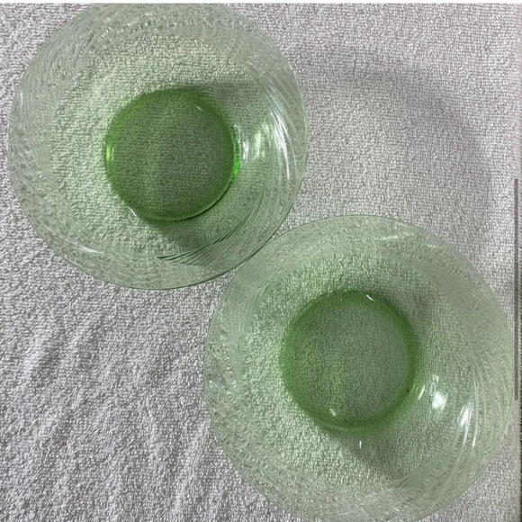 PYREX Spring Green  Festiva Swirl Shallow Bowls x2 - Picture 5 of 10